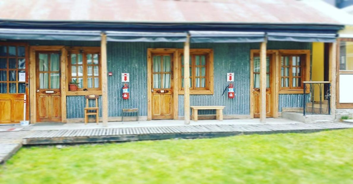 Lo De Momo Alojamiento Turistico Hostel Ushuaia Exterior photo